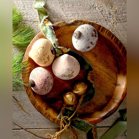 Anthropology Aged onion Glass ornaments. Set of 4 - Picture 1 of 3